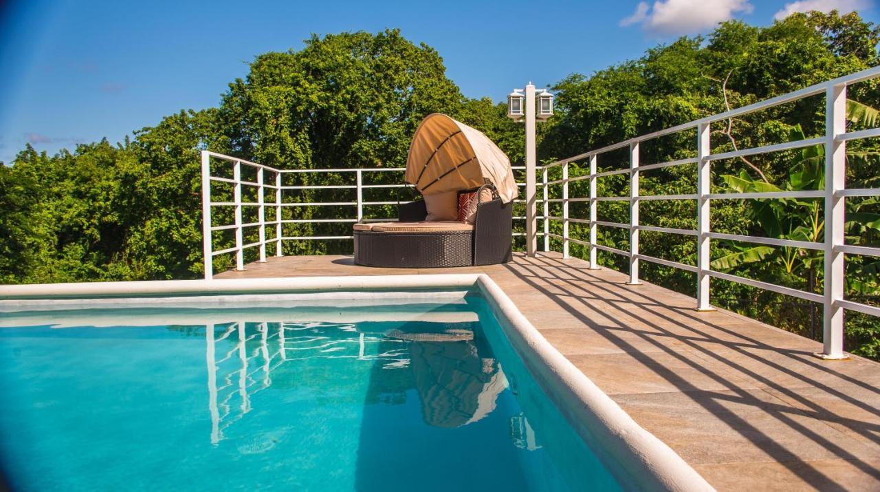 Runaway To Tranquility, Overlooking The Bay Runaway Bay Exterior foto